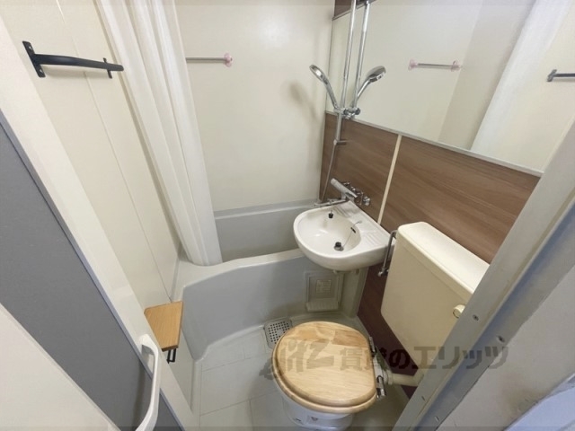 バス・シャワールーム　バス