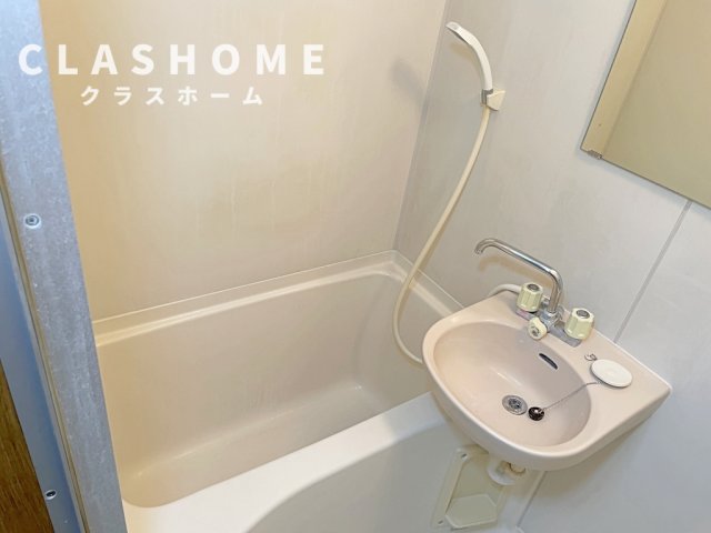 バス・シャワールーム　同物件の別部屋になります。