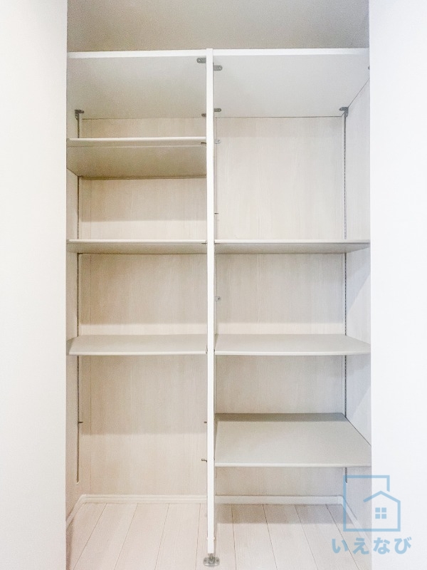 収納　シューズボックス