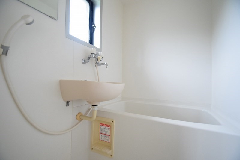 洗面設備　同物件の別部屋です