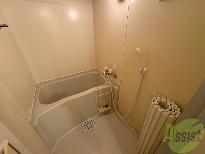 バス・シャワールーム　お風呂になります。一日の疲れを癒してくださいね。