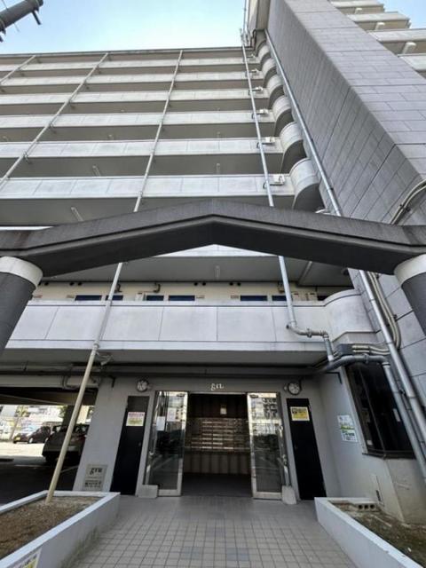 エントランス　【外観写真】現況を優先致します