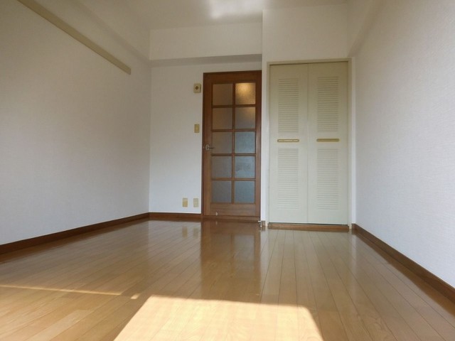 居室・リビング　【洋室】現況を優先いたします。