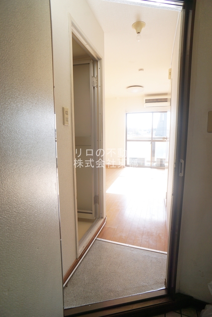 玄関　玄関から見たお部屋です♪