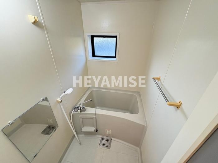 バス・シャワールーム　※同物件反転タイプの写真でございます※現況を優先します※