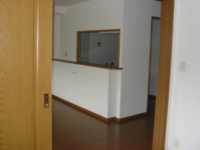 居室・リビング　103　洋室より