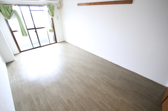 居室・リビング　※別部屋の写真です