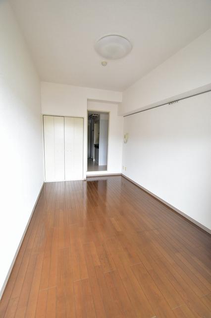 居室・リビング　南向きの明るいお部屋です♪