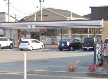 コンビニ　セブンイレブン（コンビニ）まで800m