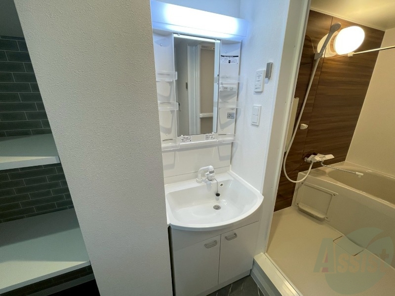 洗面設備　シャンプードレッサーで身支度もラクラクです！