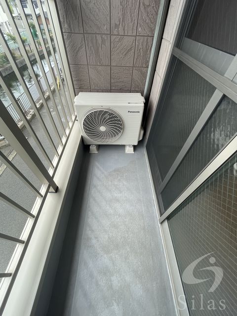 バルコニー　同仕様反転タイプ