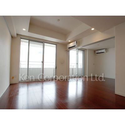 居室・リビング　同タイプ11階のお部屋を撮影。仕様が異なることがあります。