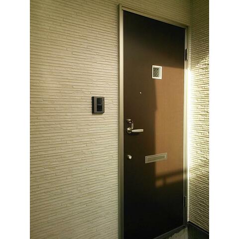 玄関　明るい玄関です