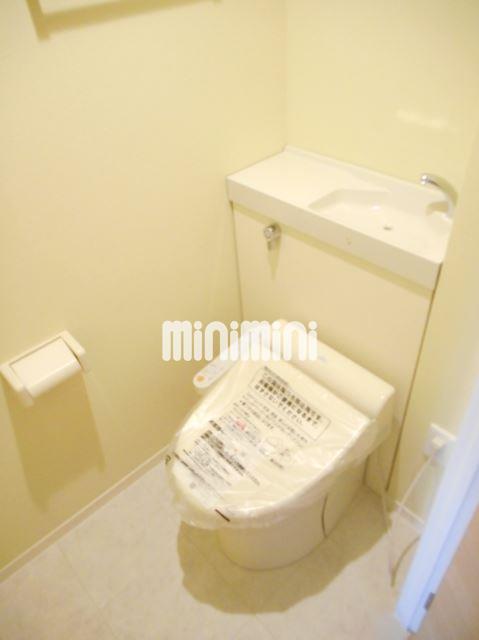 トイレ　ウォシュレットも付いてます！