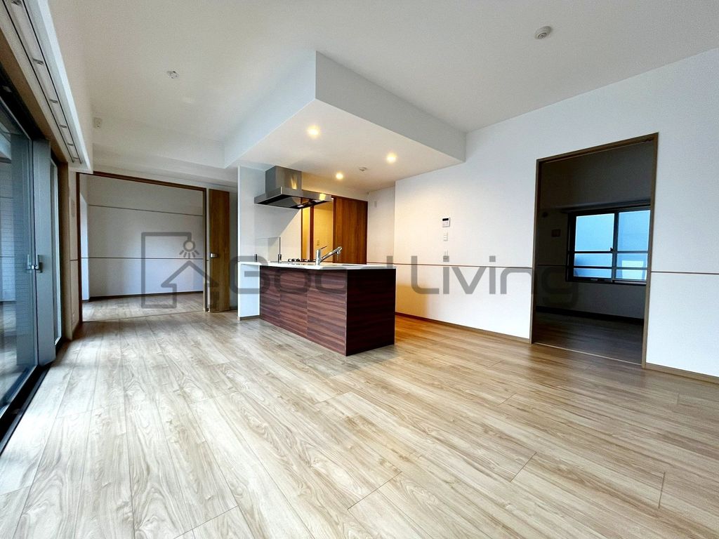 居室・リビング　ここで楽しい食事の時間