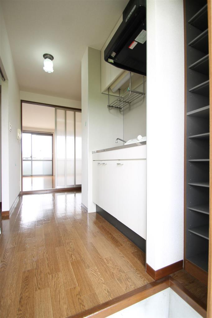 玄関　シューズボックスあり♪
