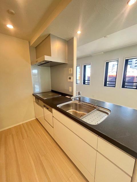 キッチン　解放感のあるカウンターキッチン