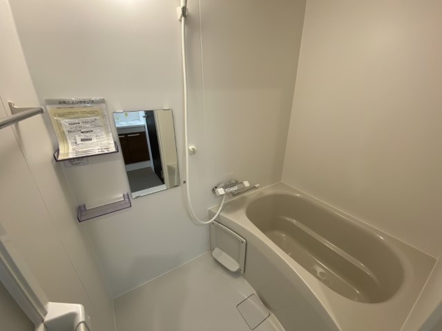 バス・シャワールーム　別部屋参考写真となります