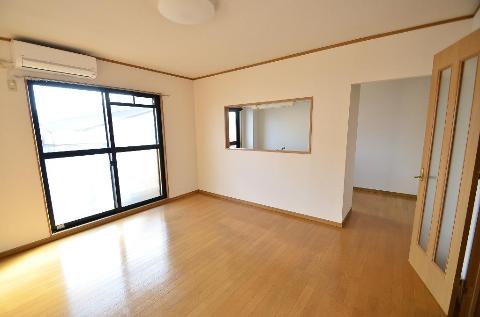 居室・リビング　リビング