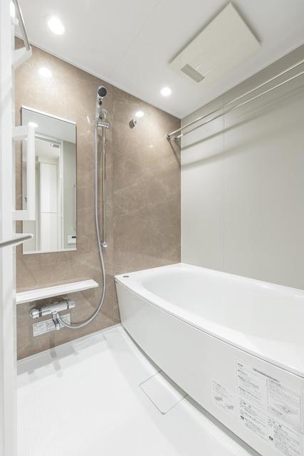 バス・シャワールーム　※写真は同タイプ住戸です。