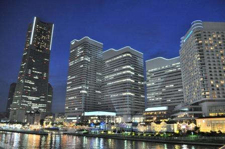 ショッピングセンター　クイーンズスクエア横浜（ショッピングセンター）まで3623m