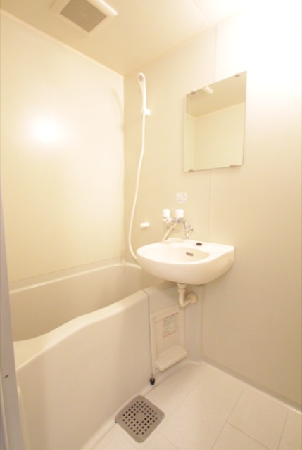 バス・シャワールーム　清潔感のあるバスルーム♪