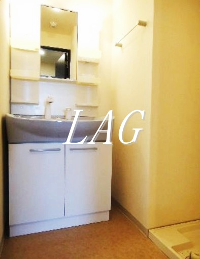 洗面設備　独立洗面台です。