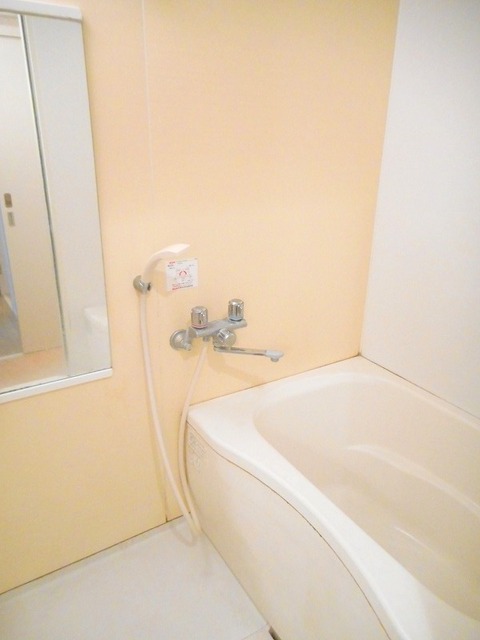 バス・シャワールーム　一日の疲れを癒す浴室