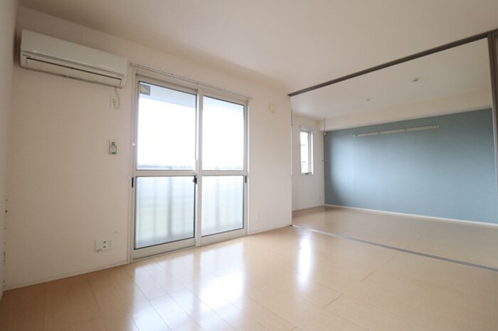 居室・リビング　リビング全景