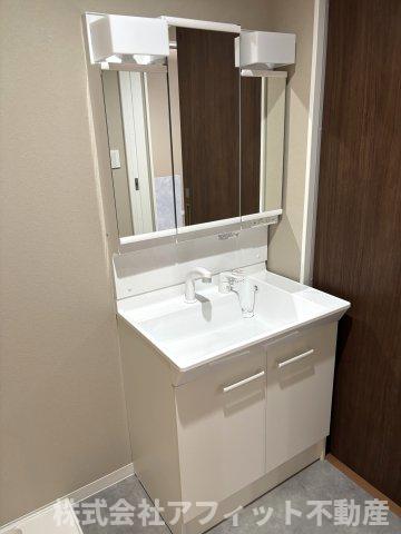 洗面設備　洗髪洗面化粧台