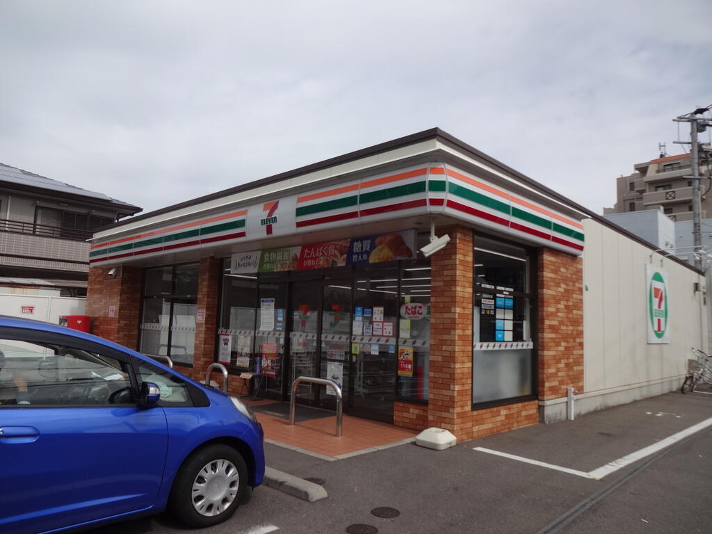 コンビニ　セブンイレブン福岡石丸3丁目店（コンビニ）まで398m