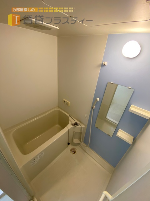 バス・シャワールーム　１日の疲れをバスルームでゆっくりと…。