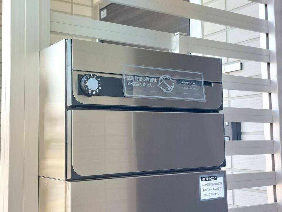 エントランス　メールBOX