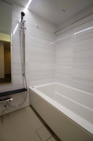 バス・シャワールーム　日々の疲れを癒すお風呂付です