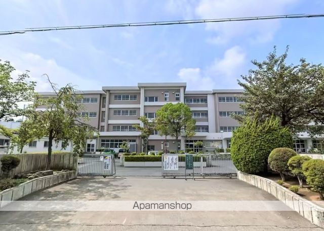 中学校　流山市立南流山中学校（中学校）まで581m