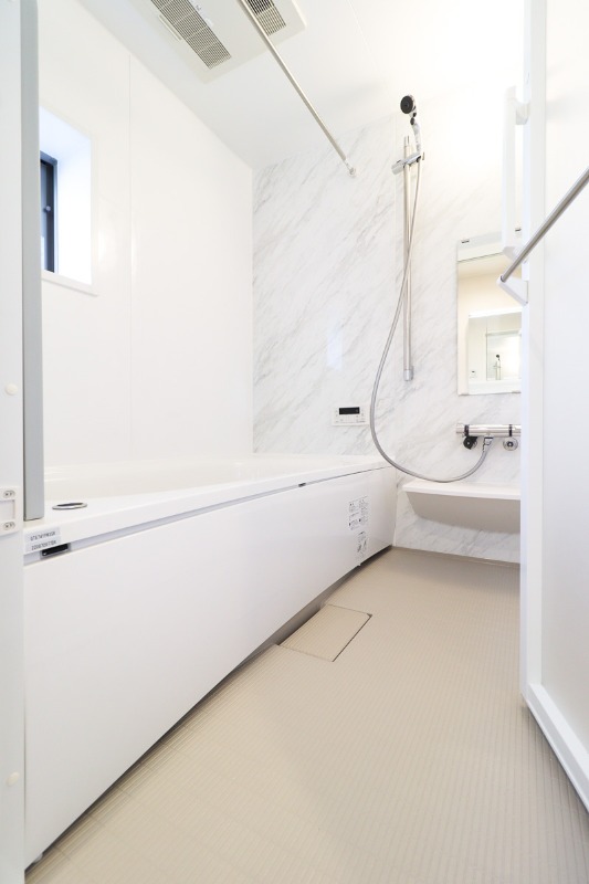 バス・シャワールーム　図面と現状に相違がある場合には現状を優先