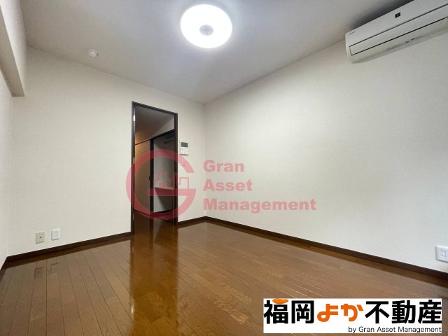 居室・リビング　【３０６号室実写真】ゆったりとしたリビングです