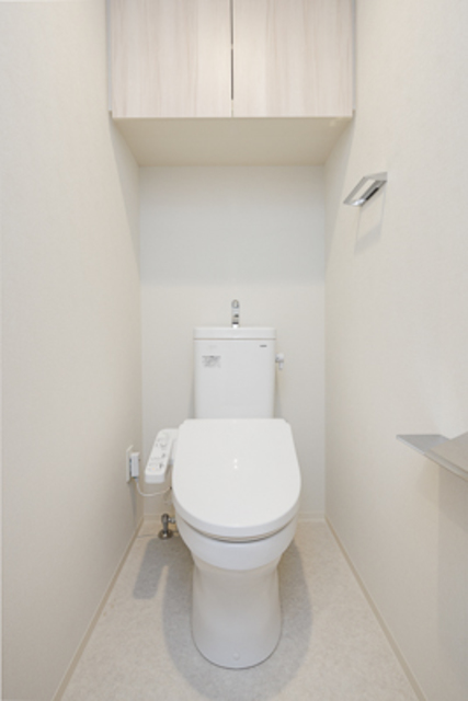 トイレ　※写真は同タイプ住戸です。