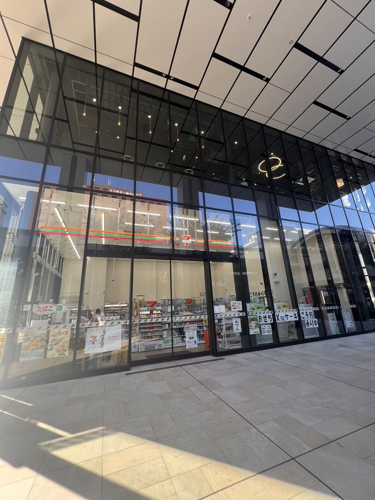 コンビニ　セブン-イレブン 小倉平和通り店（コンビニ）まで180m