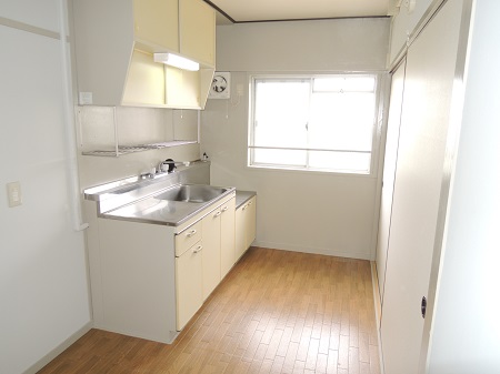 居室・リビング　写真は反転のお部屋のものです