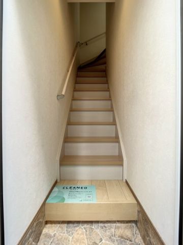 玄関　（別タイプ参考写真）カーサ西巣鴨　北区滝野川３