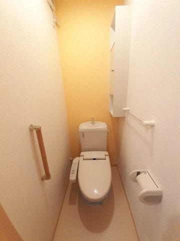 トイレ　コンパクトで使いやすいトイレです