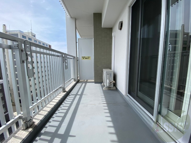 バルコニー　バルコニーです。洗濯物を干したり一息ついたりできますね！