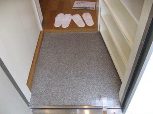 玄関　明るい玄関です