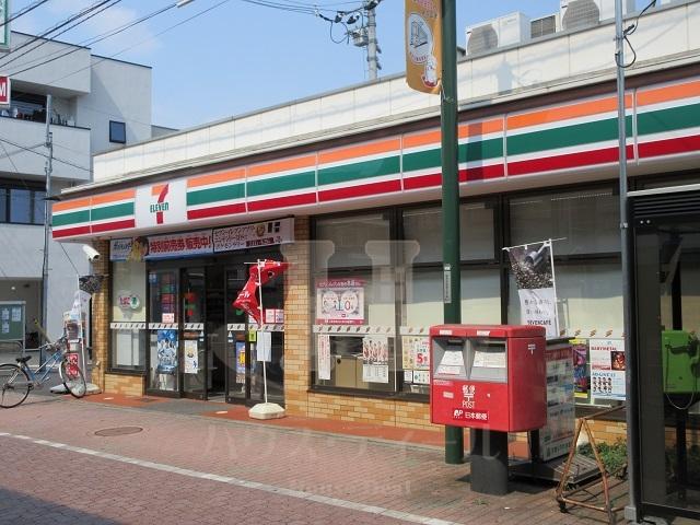 コンビニ　セブン-イレブン北区堀船３丁目店（コンビニ）まで60m