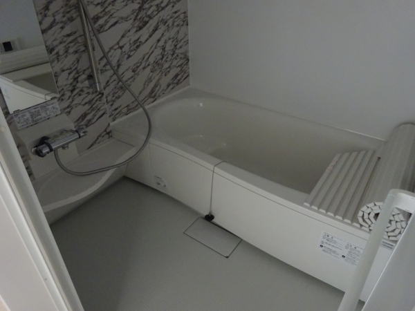 バス・シャワールーム　ゆったり一坪風呂