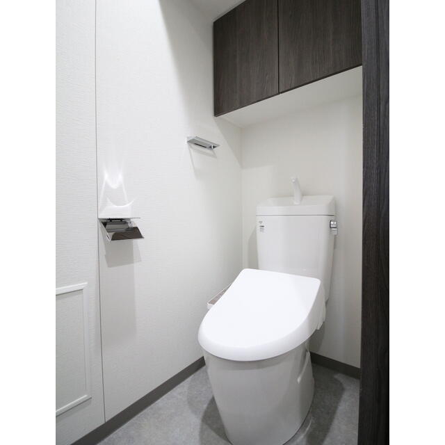 トイレ　温水洗浄暖房便座