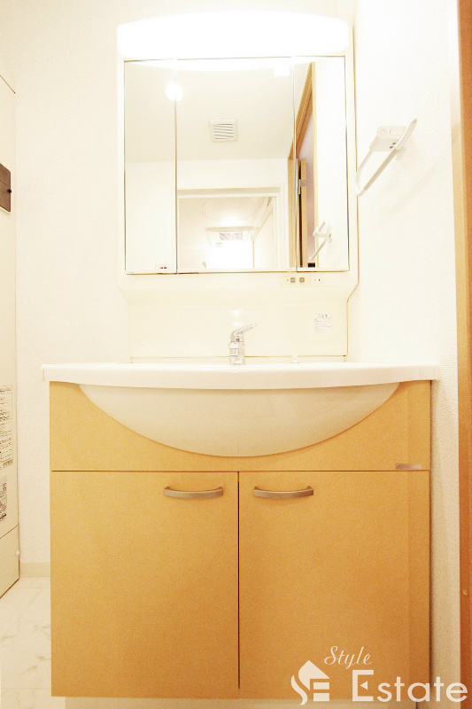 洗面設備　脱衣所　独立洗面台