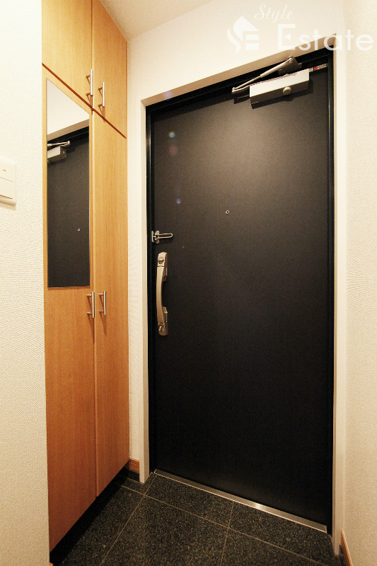 玄関　玄関　シューズボックス