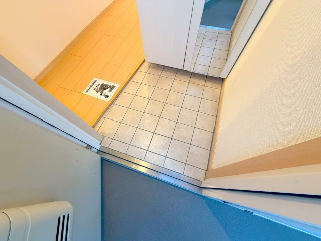 玄関　落ち着いたおしゃれな玄関です。